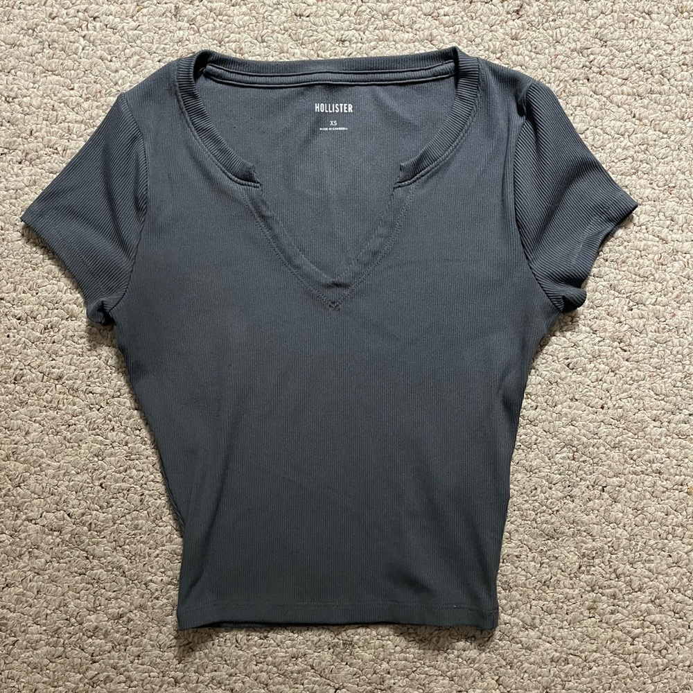 women's hollister notch neck baby tee